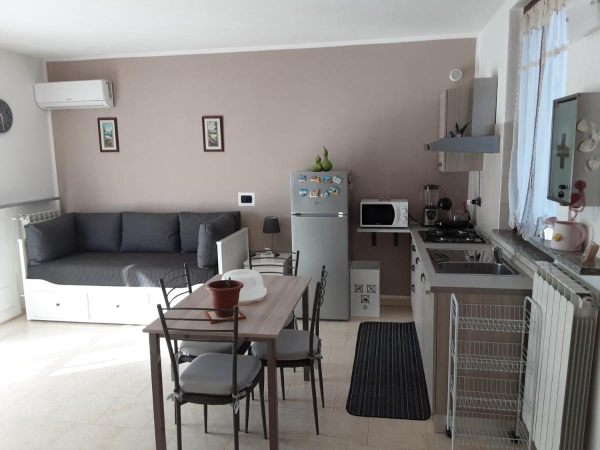 Appartamento Sofia In Zona Residenziale Strategica Wifi Gratuito Carbonara al Ticino Exterior foto